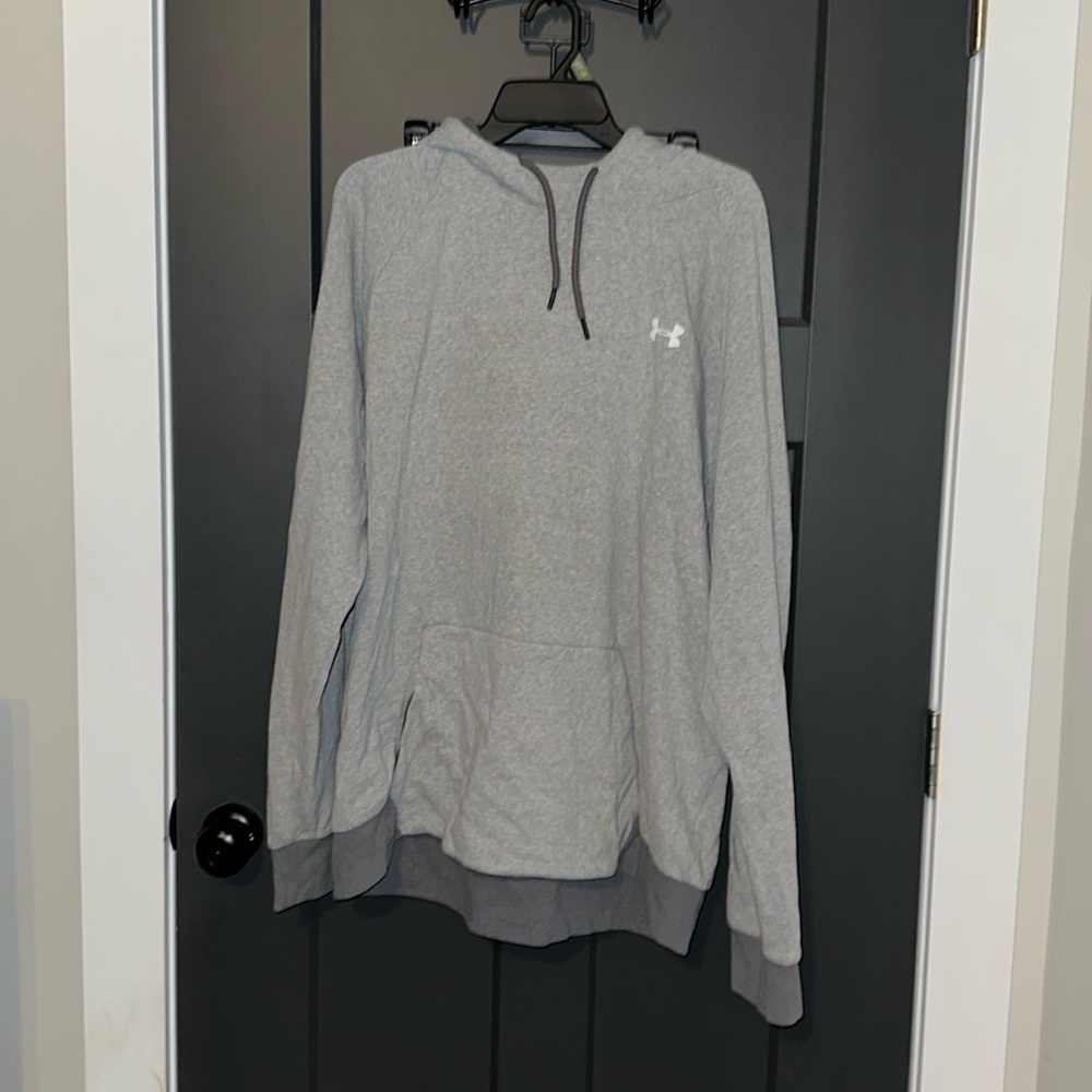 Men’s Under Armour grey hoodie 2xl